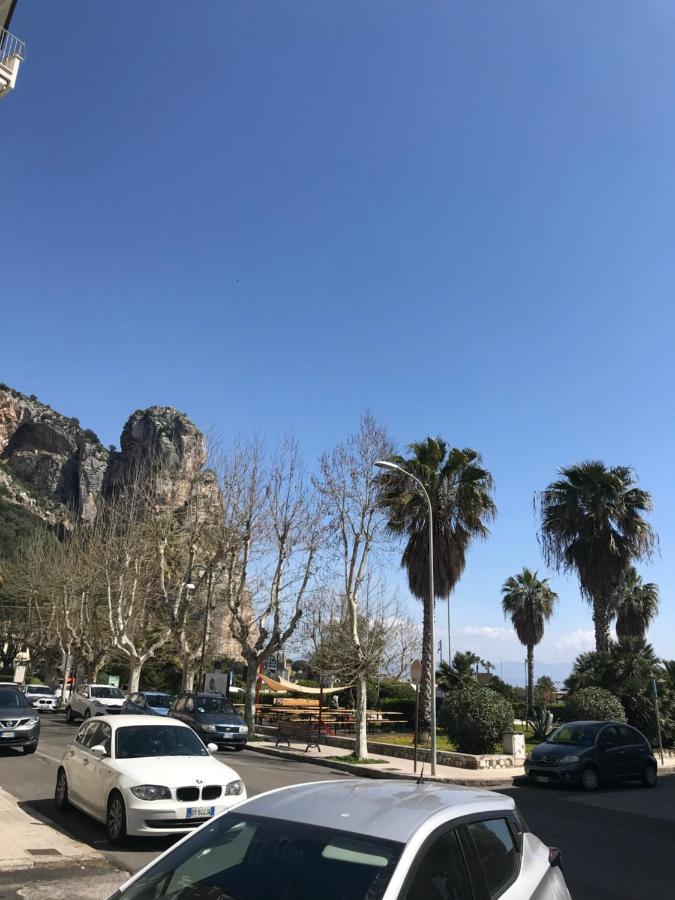 B E B Riviera Di Levante Terracina Exterior photo
